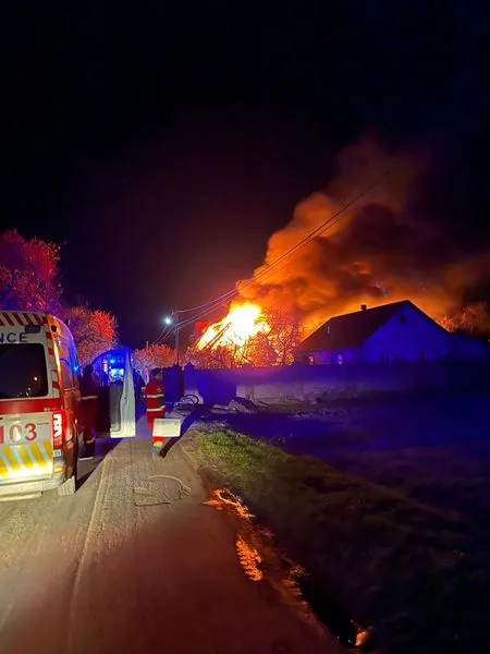 Пожежа у Струмівці: повідомили, чому горів будинок (фото)
