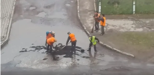 «Хотіли як краще, а вийшло, як завжди», – начальник ЖКП № 11 про «ремонт» дороги на Федорова