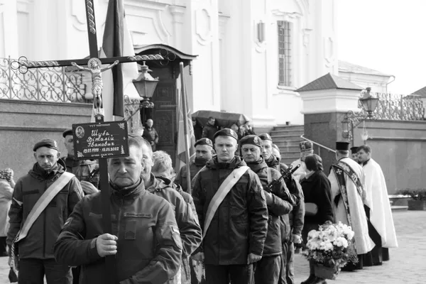 У Луцьку попрощалися із загиблим на війні Героєм (фото)
