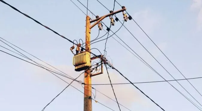 На Волині почали аварійно відключати електроенергію