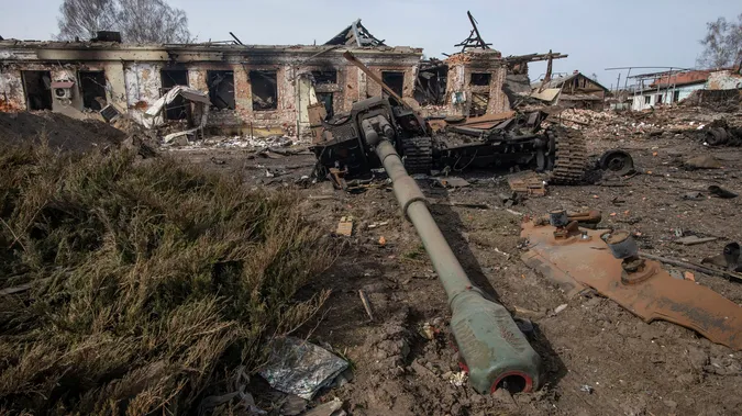 На Сумщині окупанти забрали мідь та каструлі, а тіла товаришів залишили