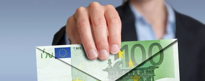 Із Польщі до України відправляють мільярди євро