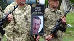 Розпізнали лише за ДНК: на Волині попрощалися із Володимиром Олексюком (фото)