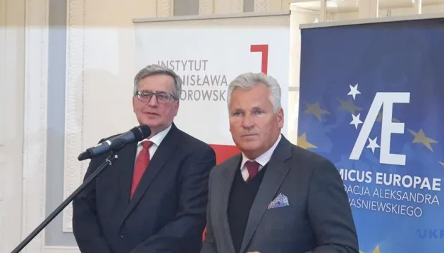 Ескпрезиденти Польщі закликали владу допомогти заробітчанам з України