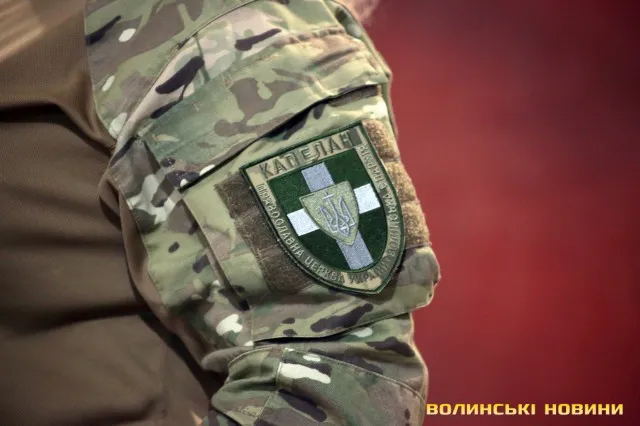 «З чорних пакетів на ноги тече кров»: капеланка з Луцька возить з передової тіла військових