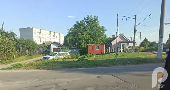 Переходив залізничні колії в навушниках: на Волині студент потрапив під потяг (фото)
