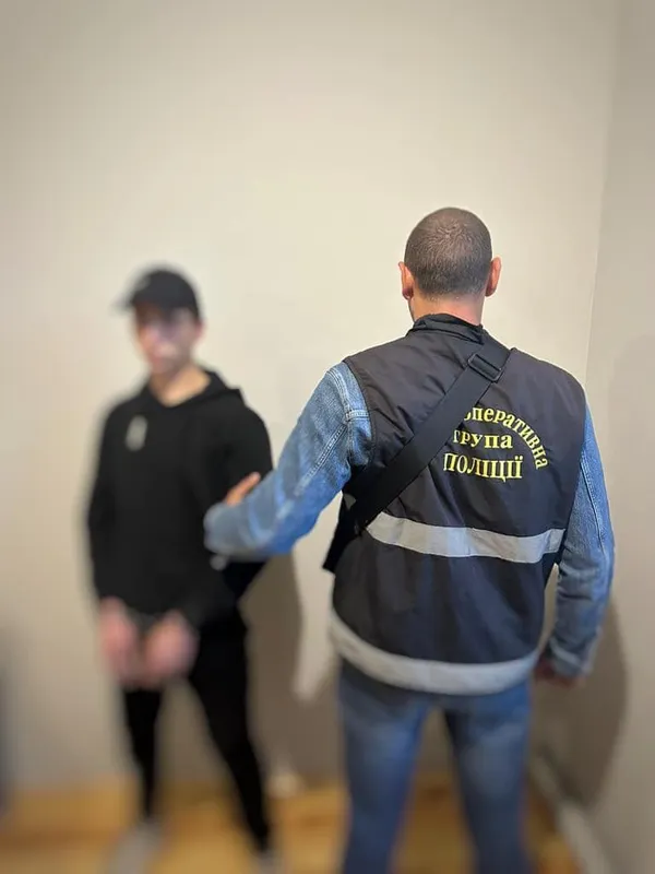 На Волині затримали двох чоловіків та жінку, які збували психотропи (фото)