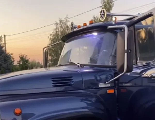 На Волині за 11 тисяч баксів продають тюнінгований ЗіЛ (відео)