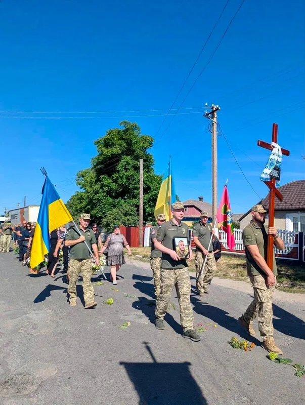 На Волині попрощалися із 30-річним Героєм Віталієм Ксьондзиком (фото)