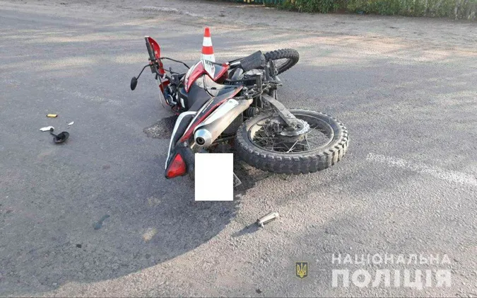 На Волині авто збило 16-річного мотоцикліста: його госпіталізували