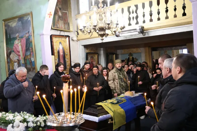 У Луцькій громаді попрощалися з полеглим Героєм Іваном Матвіюком (фото)