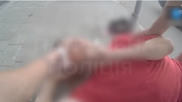У Луцьку в чоловіка посеред вулиці стався напад епілепсії (відео)