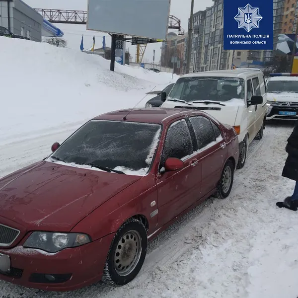День ДТП: на Волині через снігопад – «епідемія» аварій (фото)