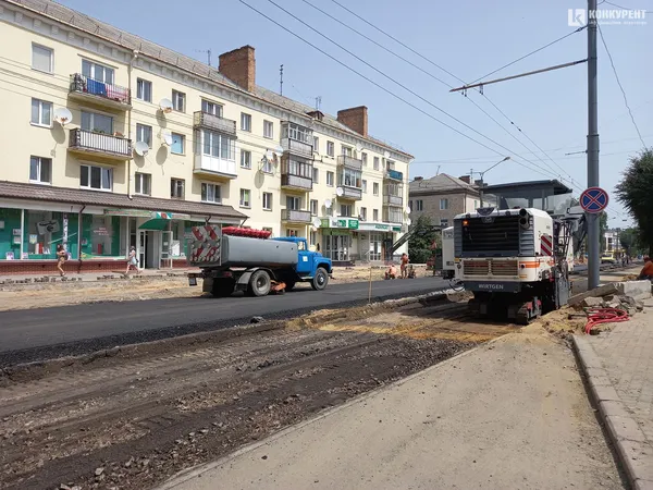 Розрили другу смугу для руху: що коїться на проспекті Волі у Луцьку (фото)