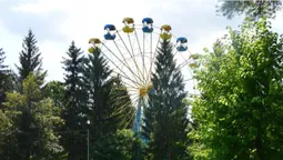 У Центральному парку Луцька знесуть атракціони (фото)