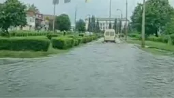 Селище на Волині опинилося під водою через зливу (відео)