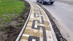 Показали, як ремонтують кільце біля Набережної (фото)