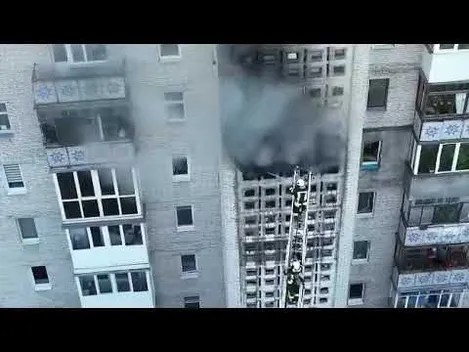 Пожежа на шостому поверсі багатоповерхівки на Гордіюк: повідомили подробиці (відео)