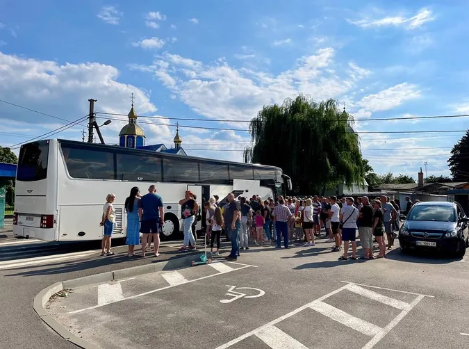 Пів сотні дітей з Нововолинська поїхали на оздоровлення в Німеччину (фото)