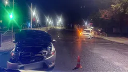 У Луцьку серед ночі не розминулись Ford та Renault (фото)