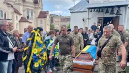 У Нововолинську в останню путь провели загиблого героя (відео)