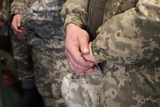 Як бійці Волинської бригади тероборони освячували паски на Сході (фото)