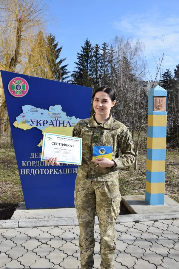 Луцька прикордонниця – перша жінка-суддя з практичної стрільби на Волині (фото)