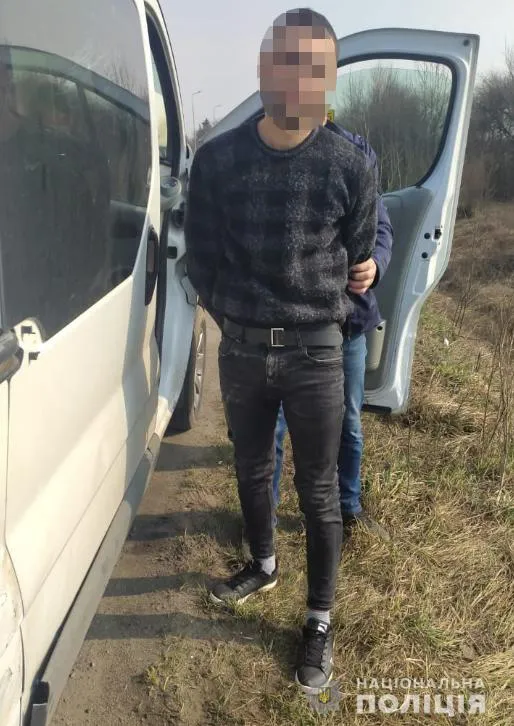 «Спалилися» у Луцьку: поліція вистежувала злодіїв, які промишляли на Волині (фото)