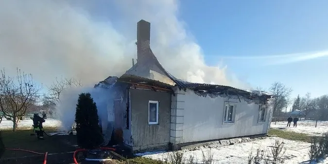 На Волині у пожежі постраждав 39-річний чоловік – він у лікарні (фото)