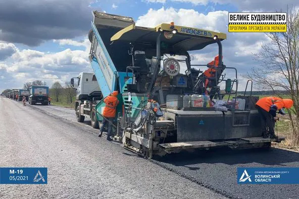 Без вихідних: на Волині ремонтують 8-кілометрову ділянку Мислина-Ковель