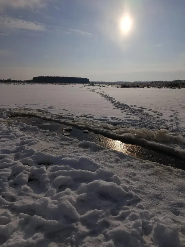 Засніжена річка Стохід – у зимових обіймах (фото)