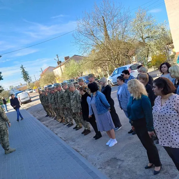 Родині воїна Ігоря Столярука вручили його посмертні нагороди (фото)
