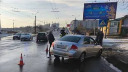 У Луцьку на переході KIA влупилась у Ford – п'яний водій хотів відкупитися (фото)