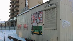 У Луцьку без попередження власників намагались знести кіоск (фото)