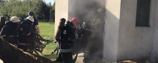 Футбол у бойовому спорядженні: як тренуються волинські надзвичайники (відео)