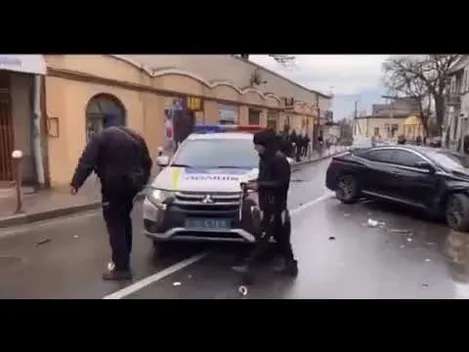 Спіймали грабіжника, який витягнув гроші з гаманця чоловіка Дружиніної