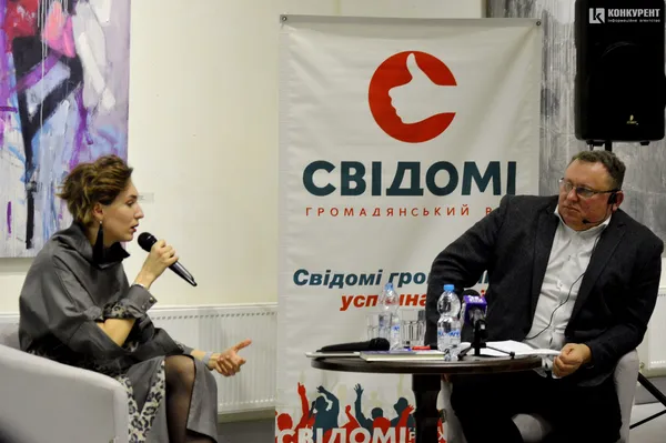 Цікаві історії в музеї: Віктор Корсак поділився з лучанами досвідом ведення бізнесу (фото)