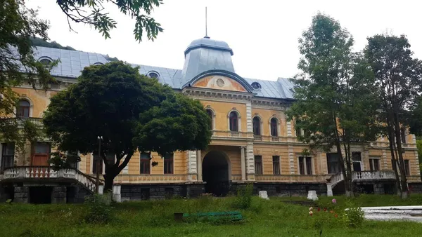 На Львівщині відкриють для туристів знаменитий палац XIX століття (фото)