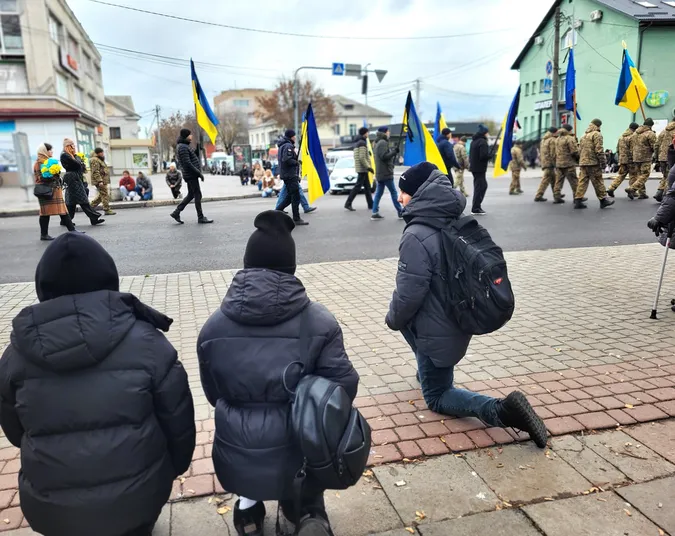 Не дожив два дні до 50-річчя: у Ковелі попрощалися із воїном Ігорем Кобишем (фото)
