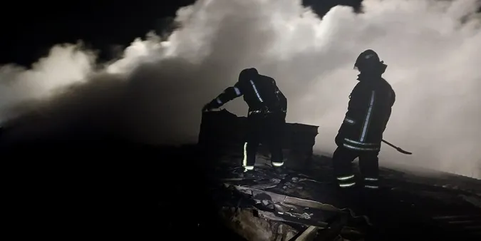 На Волині на місцях пожеж рятувальники виявили два трупи