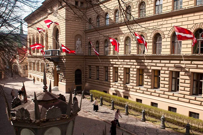 Сейм Латвії заборонив символи підтримки війни рф проти України