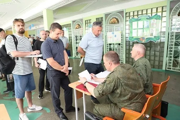 Білорусь почала мобілізаційні навчання в області на кордоні з Польщею
