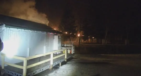 Загорілося вночі: деталі пожежі у кафе «Луцька Венеція» (фото)