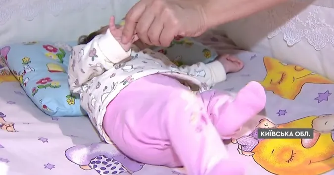 Немовляті вкололи 20 доз вакцини БЦЖ: медсестра звільнилась, а дитя лікують від туберкульозу (відео)