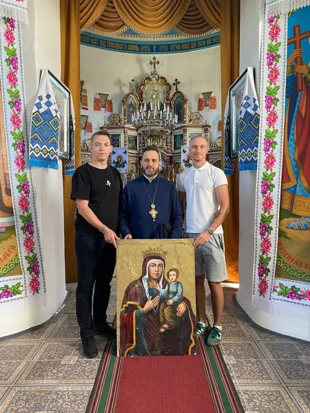 Історичне відкриття: на Волині під час дослідження старовинної ікони виявили приховане зображення Богородиці