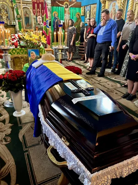 На Волині попрощалися із загиблим воїном Дмитром Калінчуком (фото)