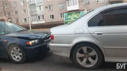 У Володимирі дві «бехи» не поділили дорогу (фото)