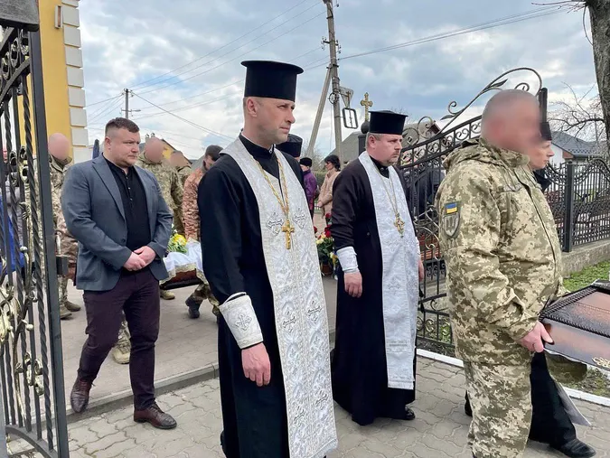 В Нововолинську провели в останню дорогу захисника Олександра Демчука (фото)