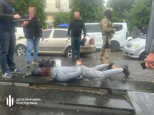 Правоохоронець намагався провезти через «Ягодин» трьох ухилянтів (фото)