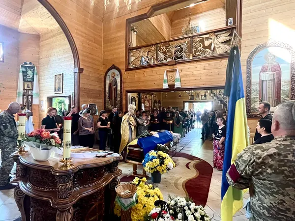 Назавжди 47: на Волині попрощалися з Героєм Миколою Андріюком (фото)